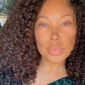 Meet your Posher, Reymie